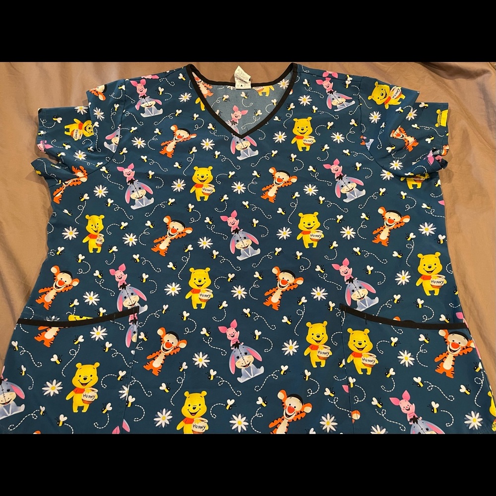 Disney Winnie the Pooh 3xl scrub top